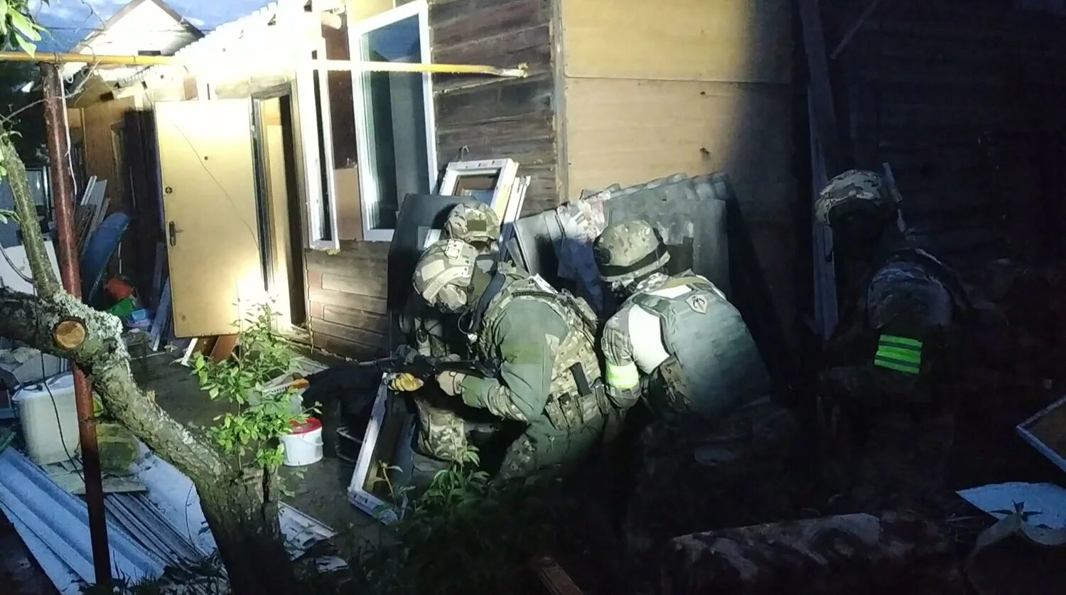 Видео снятое террористами во время теракта. Штурм террористов в частном доме. Террористы во Владимирской области.