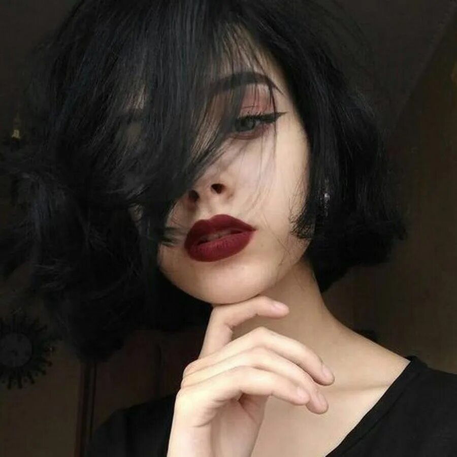 Melissa clarke. Джейми александер. Рианна стрижка пикси. Модель melissa clarke. Рианна кудри.