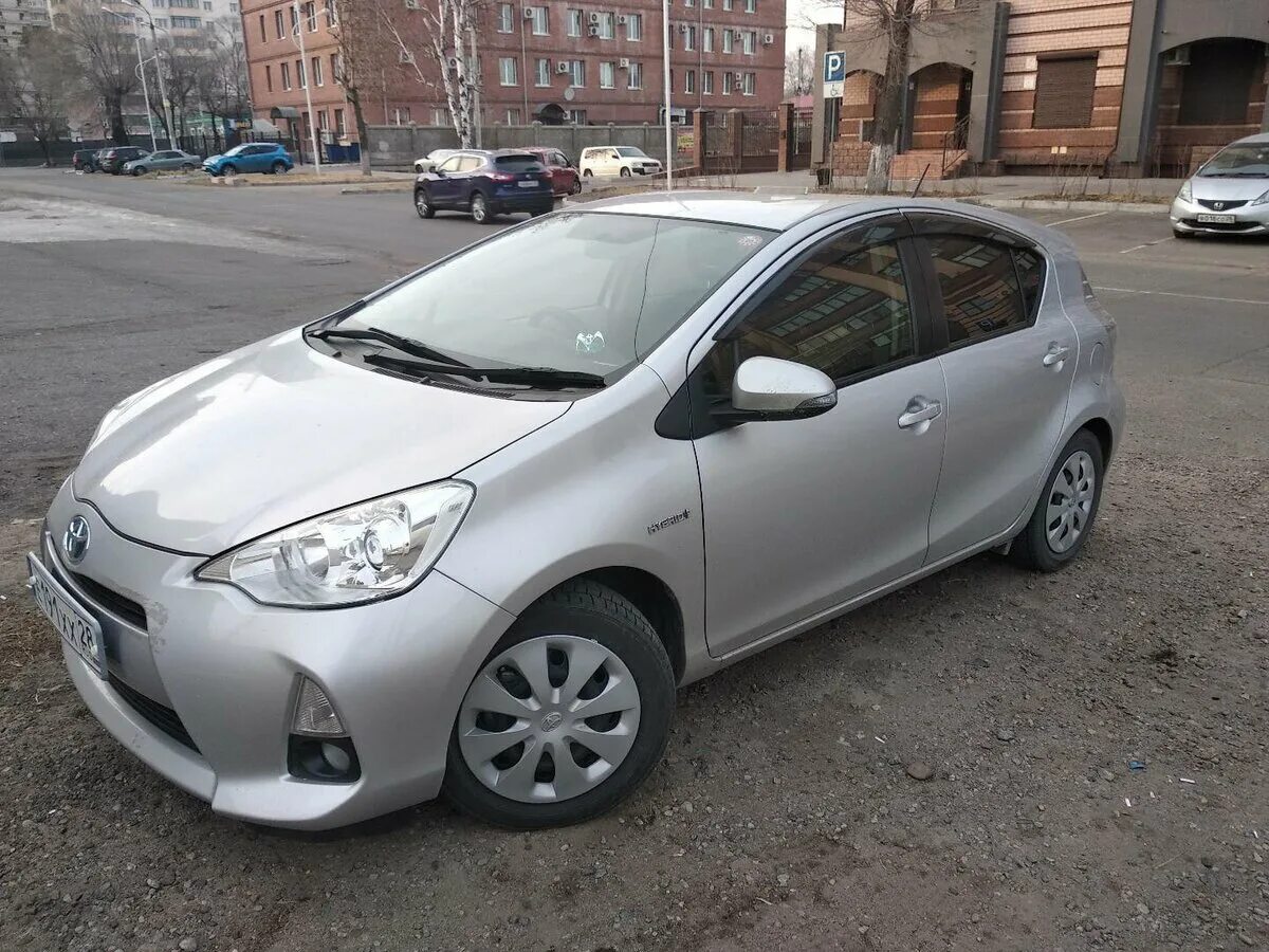 Toyota Aqua 2012. Toyota Aqua 2012 Key. Тойота Аква 2012 год. Тойота Аква 2013 год серая.