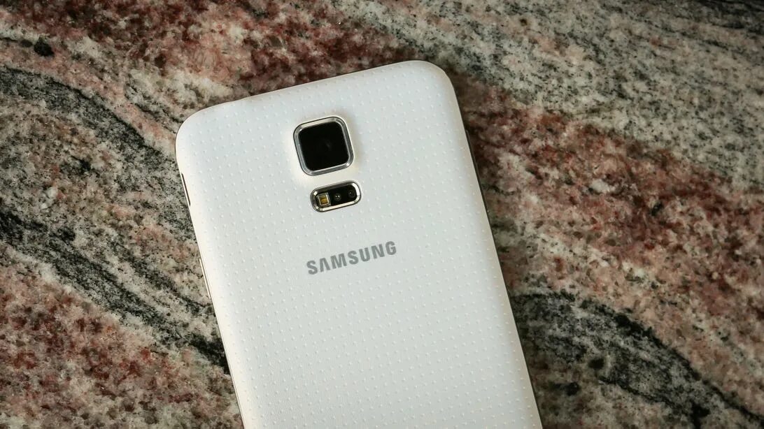 Самсунг 5 белый. Samsung s5 белый. самсунг а5 белый. самсунг а5 бежевый. самсунг белый по середине камера.