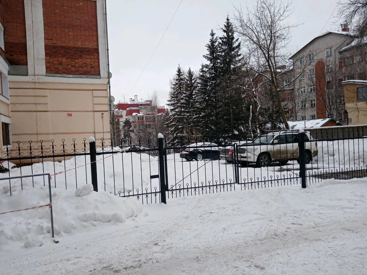 Герцена 25. Герцена 25 омск администрация. Киров, ул. Картинки администрации центрального округа омска. Г.