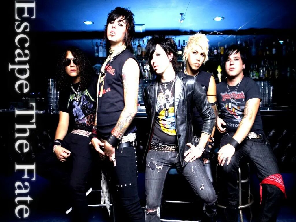 Escape the heat. Escape the Fate Ронни Радке. Escape the Fate 2007. Обои Escape the Fate. Ronnie Radke обои.