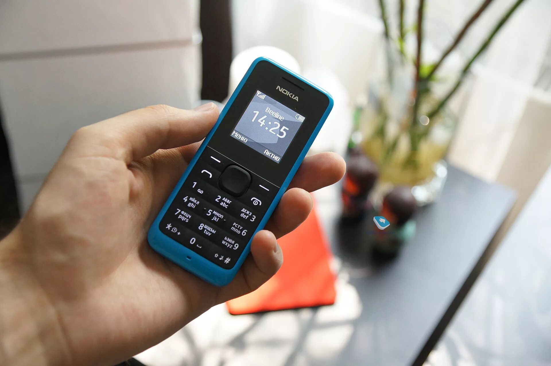 Продать кнопочный телефон. Nokia 105 2013. Мобильный телефон кнопочный Nokia 105. Nokia 1205. Самый простой телефон.