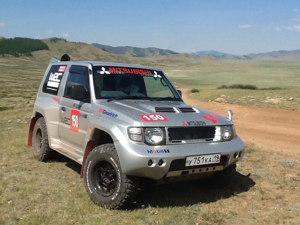 Мицубиси Паджеро Эволюшн. Mitsubishi Pajero Evolution 1997. Pajero 2 Evolution. Mitsubishi Pajero Evolution 2014. Паджеро эво