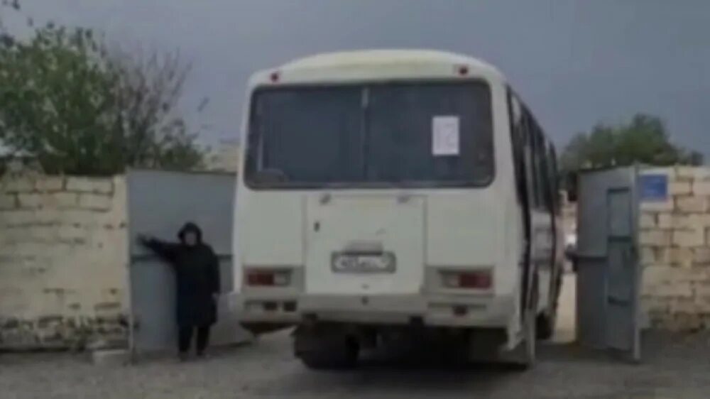 Пассажиры в автобусе. Медосвидетельствование водителей. Ст 608 рк. Ст 608 рк. Водитель автобуса.