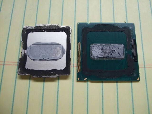 I7 3770k скальпирование. Процессор Intel Core i7-2600 скальпирование. Чип i7 3770. Intel Core i7 3770k скальпированный.