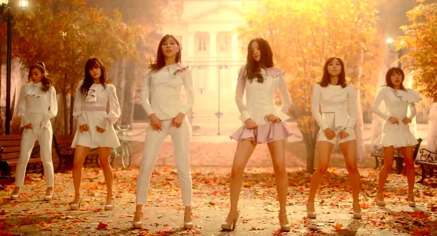 Apink Luv. Группа Лув. With Luv' Лув. Группа Лув Голландия. Песня girl song