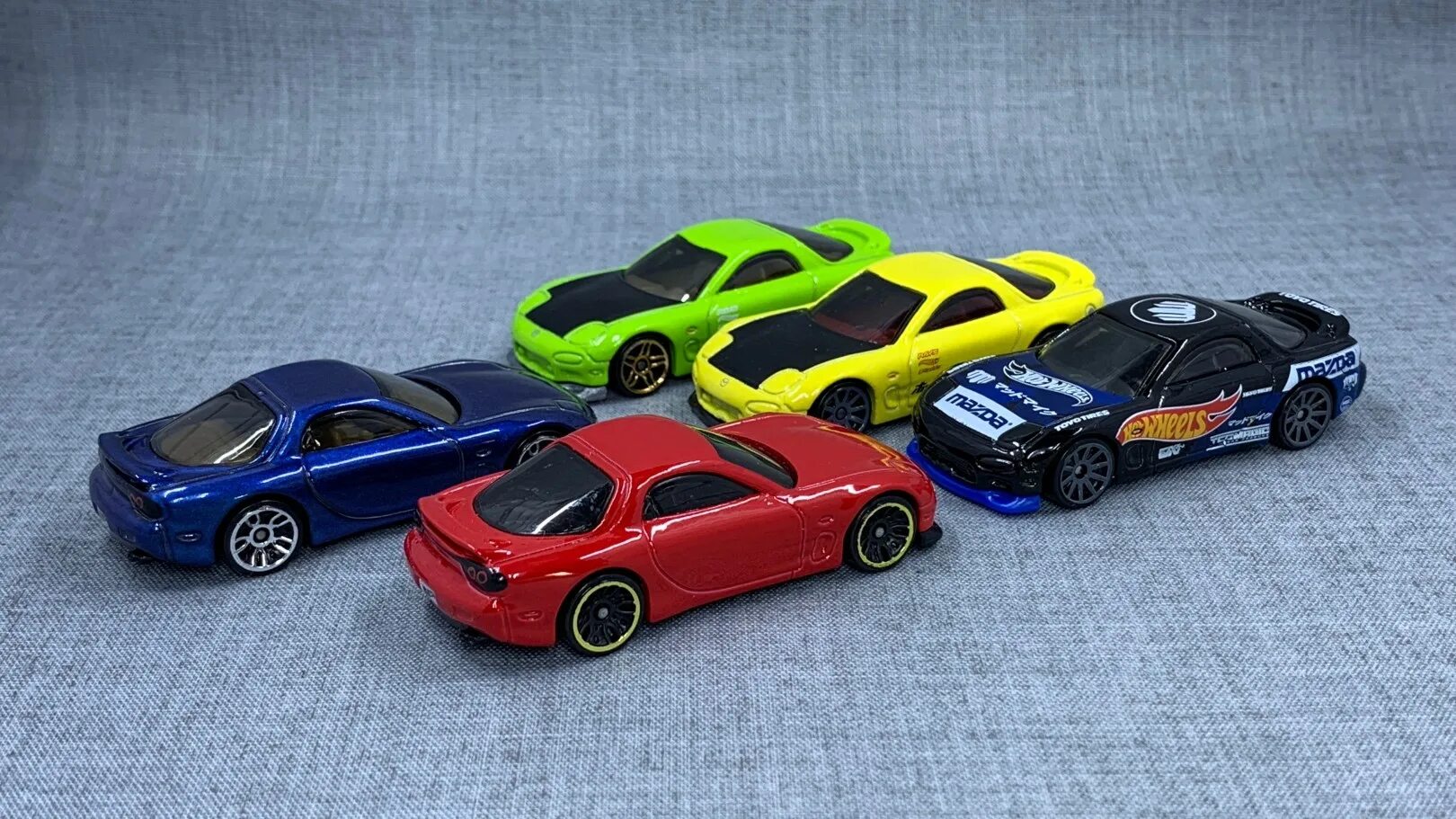 Hot wheels rx. 95 mazda rx-7 hot wheels. hot wheels mazda rx7. mazda rx7 hot wheels 2025. mazda rx7 fd hot wheels.