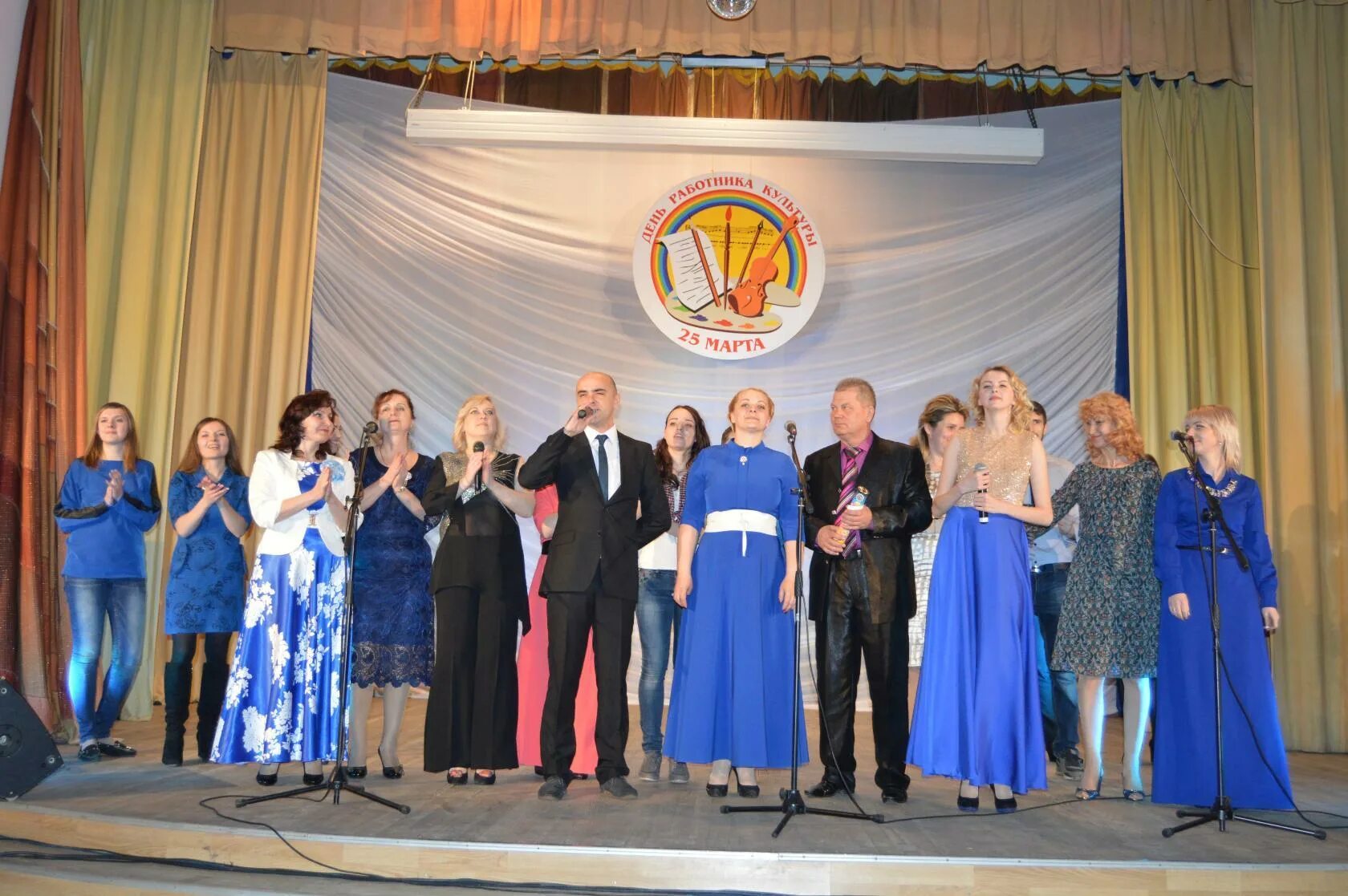 Культура людиново. Бригантина людиново кинотеатр. Кинотеатр людиново. Кинотеатр бригантина чита. Кинотеатр людиново.