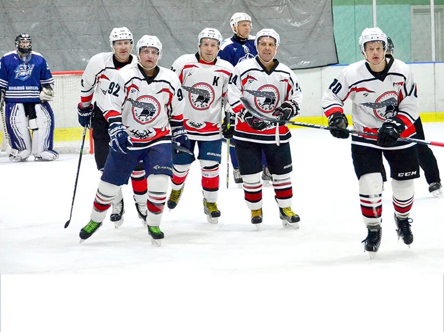 ночная хоккейная игра. ночная хоккейная лига факел новый уренгой. ночная хоккейная лига екатеринбург. 40+ хоккейная лига. хоккейная команда к 21 северный флот.