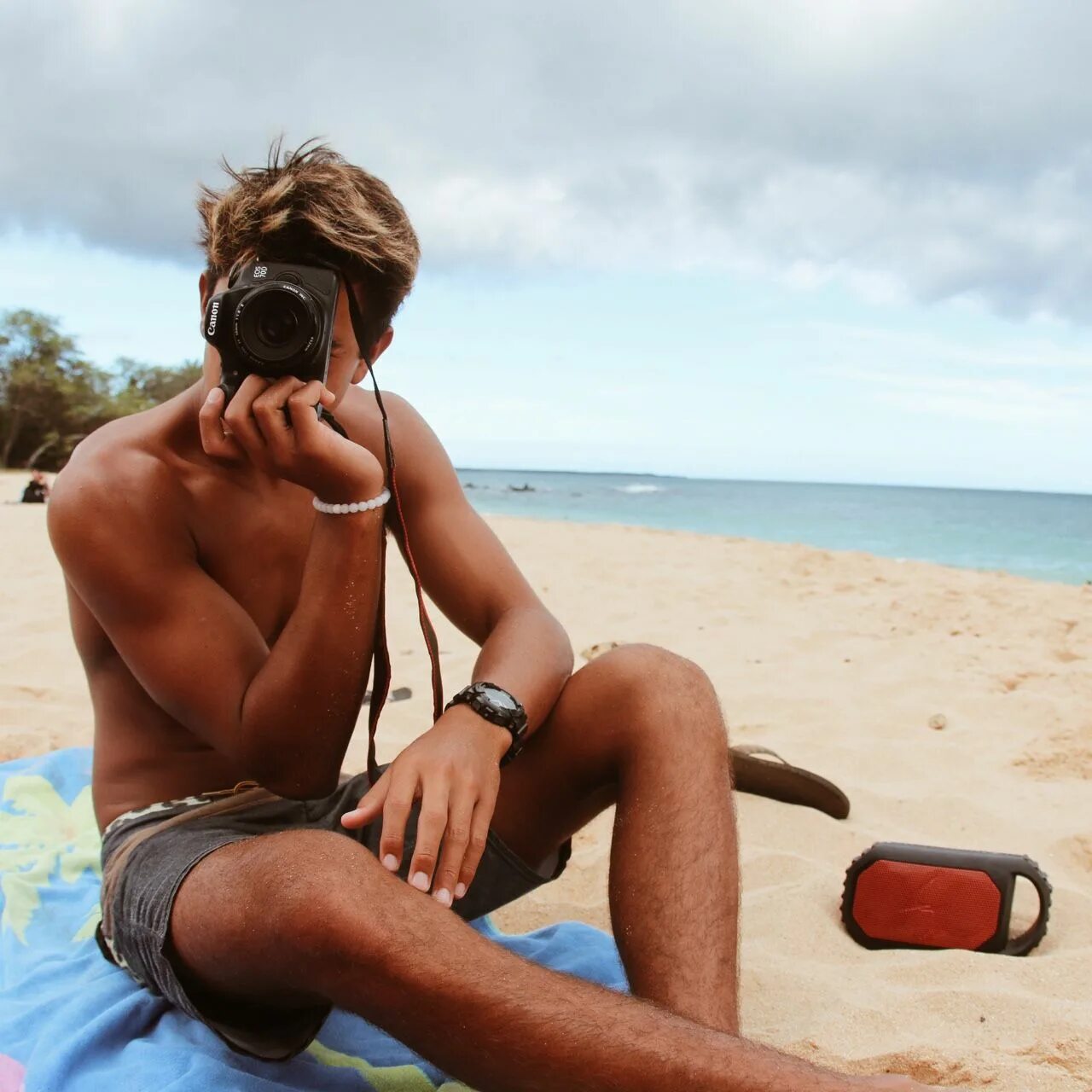 Beach dick. Парни на пляже. Красивые мужчины на пляже. Море пляж парень. Парень на пляже Эстетика.