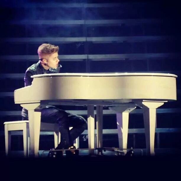 He can Play the Piano. He can Play the Piano and the Violin and the Guitar. I can playing the piano