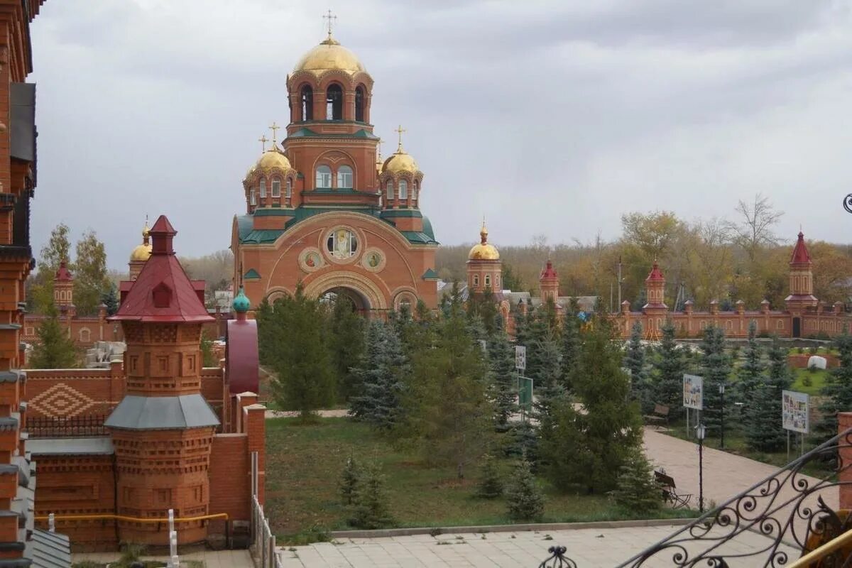 Церкви в поселке саракташ. Церкви в поселке саракташ. Саракташ фото поселка. Саракташ фото поселка. Саракташ поселок оренбург.