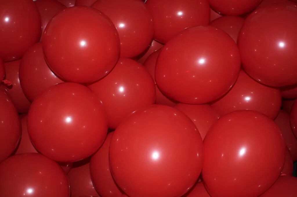 Видео красных шаров. Красные шары. Красный воздушный шар. Много красных шариков. Шарик красного цвета.
