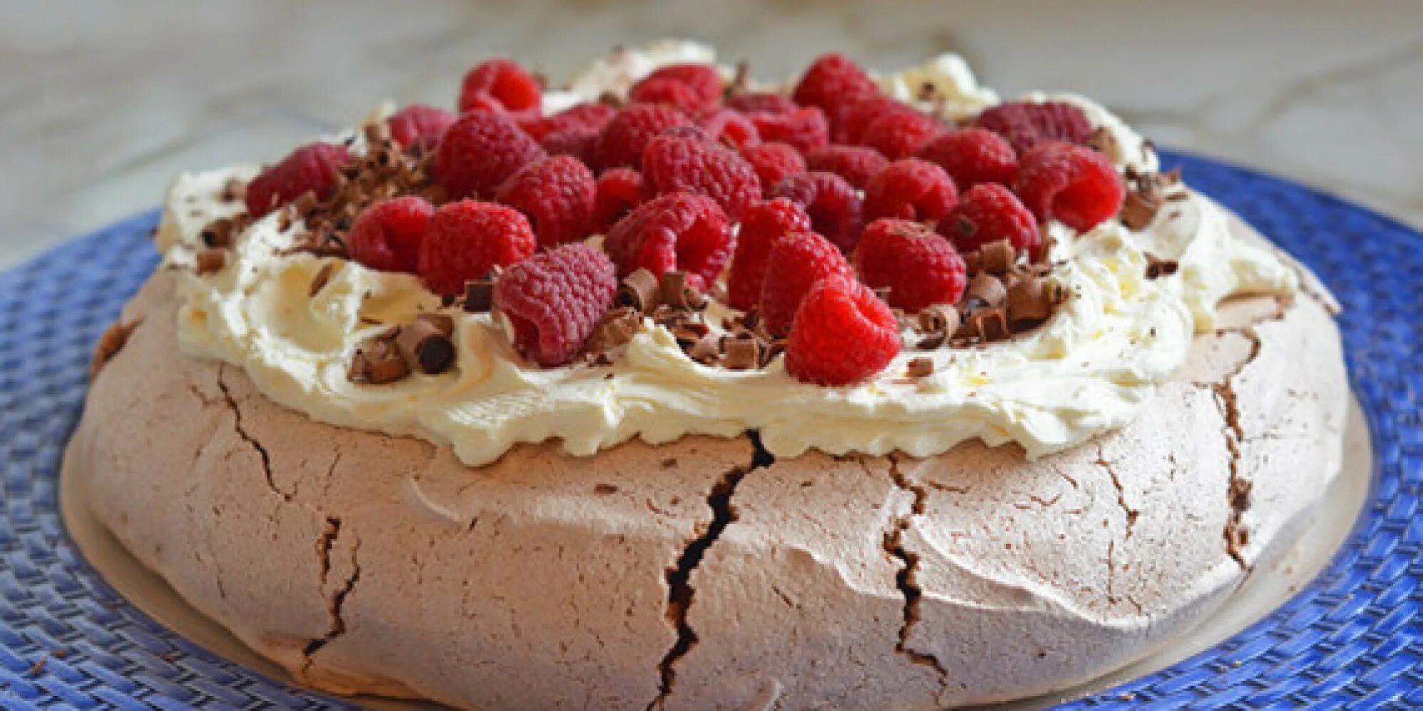 Рецепт с маскарпоне и сливками. Пирожное тирамису маскарпоне. Десерты-трайфл тирамису. Пирожные с маскарпоне. Рецепт с маскарпоне и сливками.