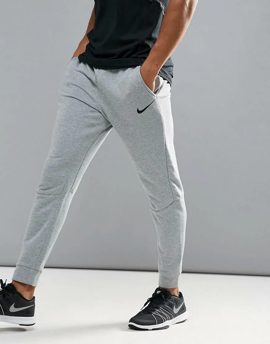 Серые штаны найк Dri-Fit. Nike Sportswear штаны мужские серые. Nike Dri Fit штаны. Nike Tapered Joggers Pants. Серая футболка серые штаны