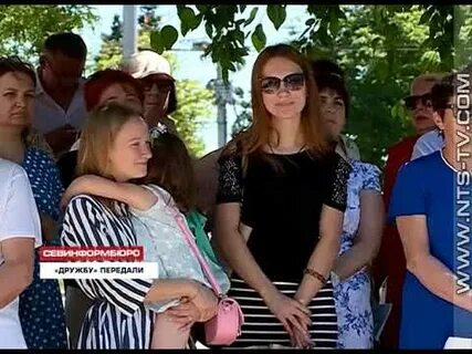 Восхищение автора севастополем передают использованные