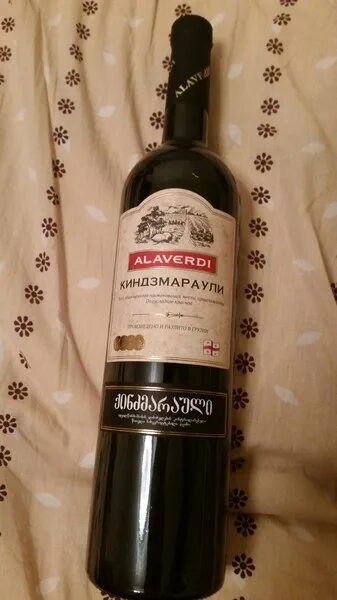 Киндзмараули пятерочка. Вино киндзмараули грузия в пятерочке. алаверди киндзмараули красное полусладкое. вино киндзмараули красное полусладкое. киндзмараули красное полусладкое в пятерочке.