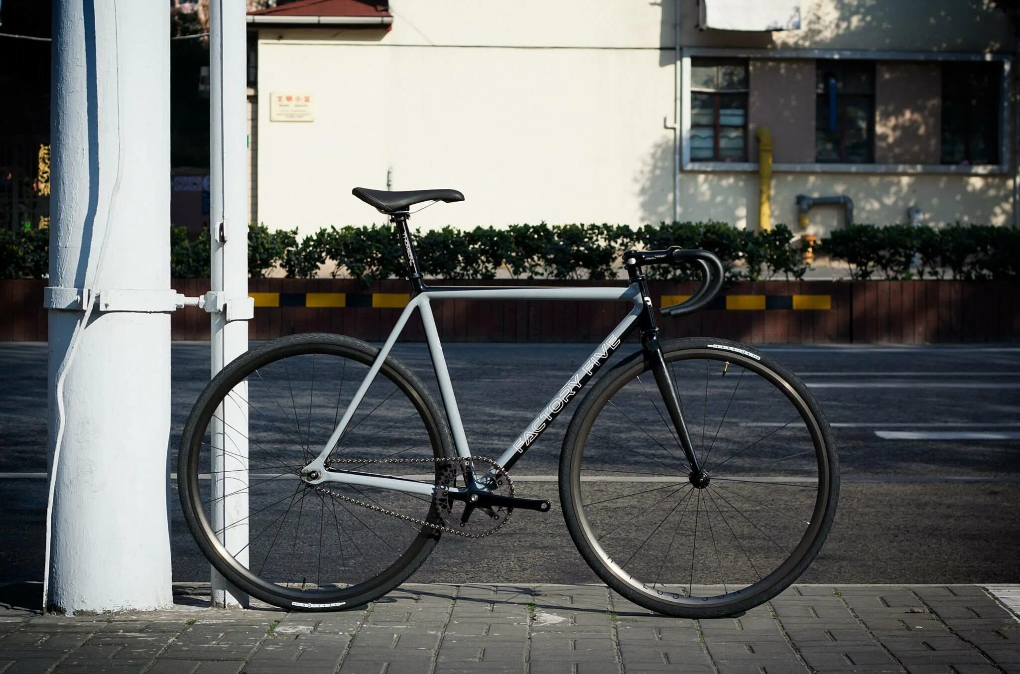 Five bikes. Мини фиксед Гир. Путешествие на фиксед Гир. Visp fixed Gear. Fixed Gear Silver.