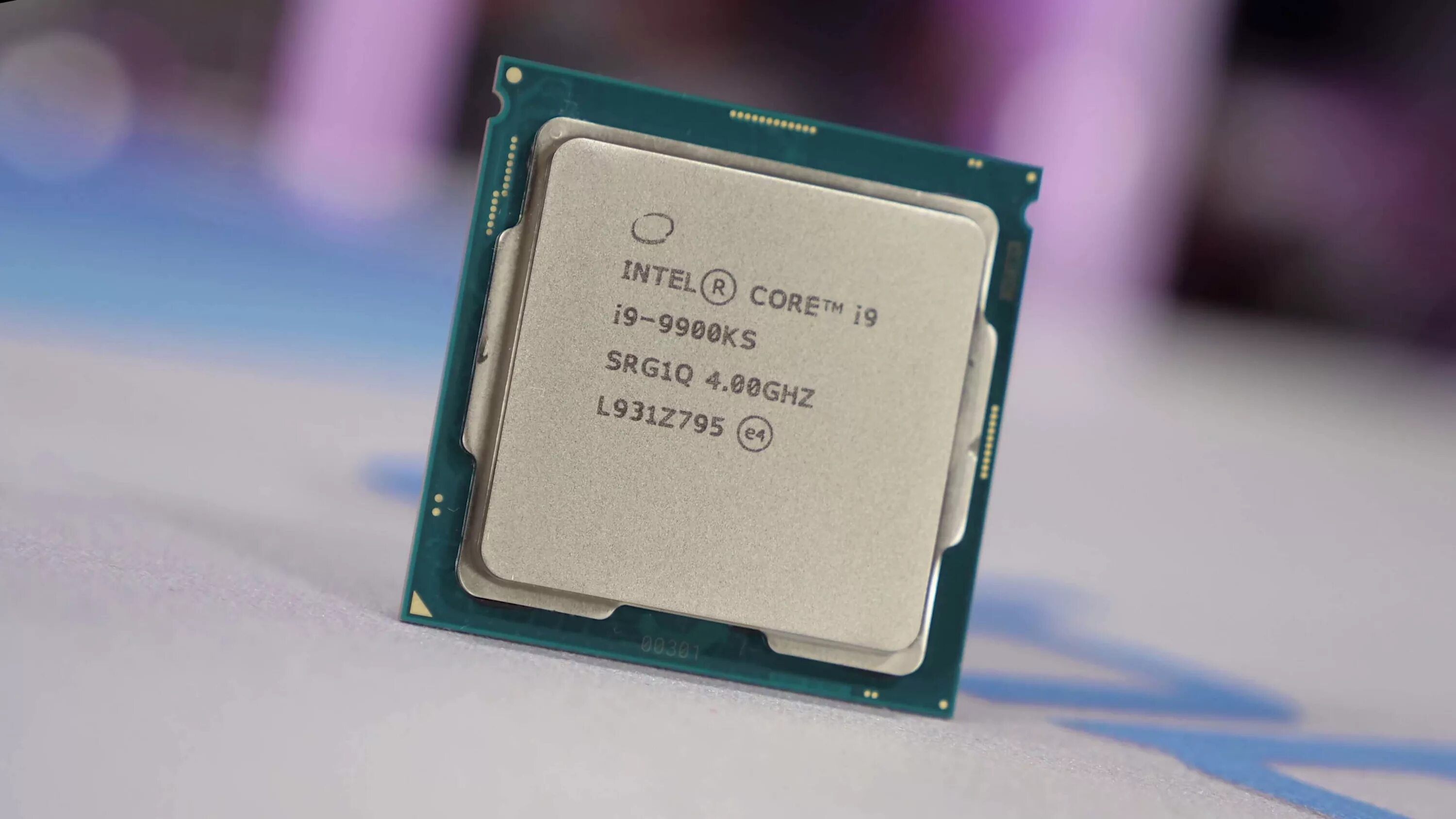 Intel core i3 2.1 ггц. Intel core i9-9900ks. i9 9900ks. intel i9 9900. intel core i9-9900k (box).