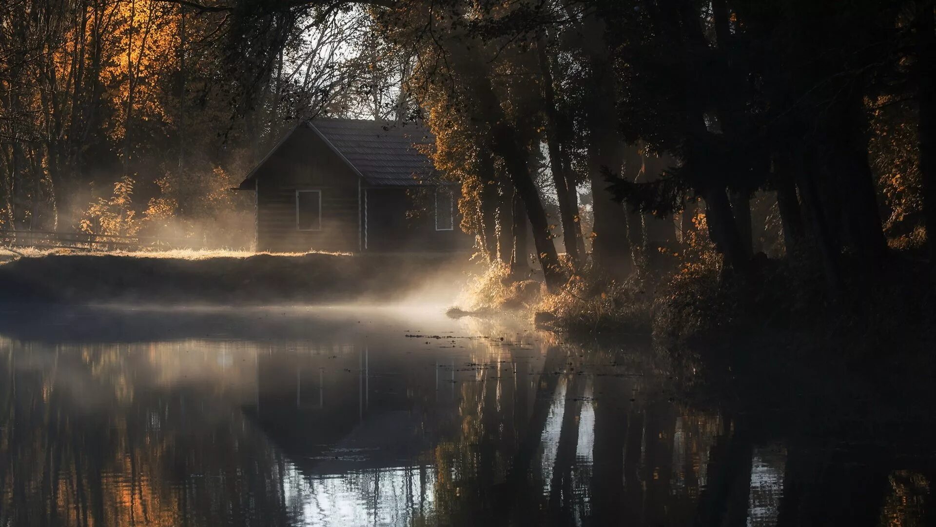 Охотничий домик село солотвин. Дому тихой реки. Река вышний пенская деревушка. Домик у речки. Дому тихой реки.
