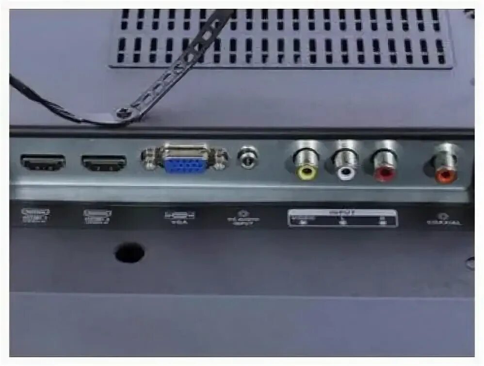 Входы телевизора dexp. DEXP u55e9000q. DEXP u55d7100e. 55" (139 См) телевизор led DEXP u55g8000q/g серый. Телевизор DEXP u55d7100e.