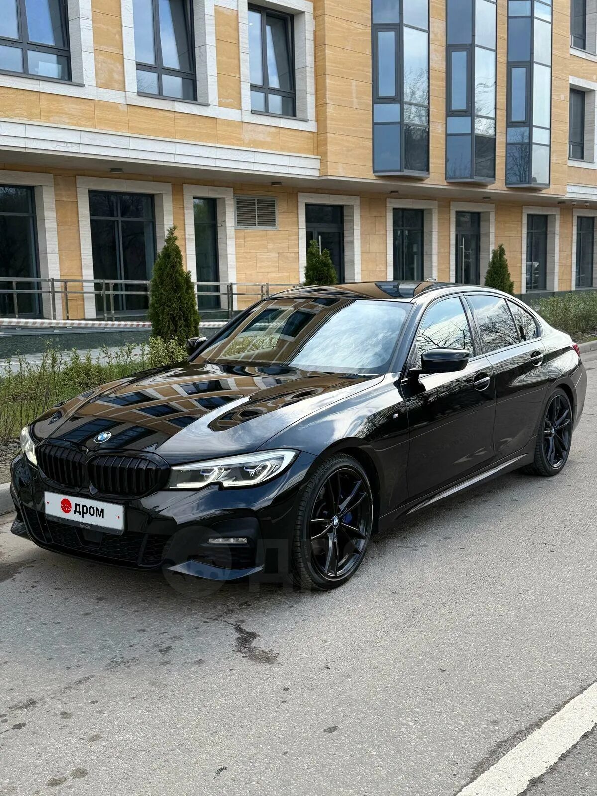 novaiya-BMW 3-Series-2019-foto (1)