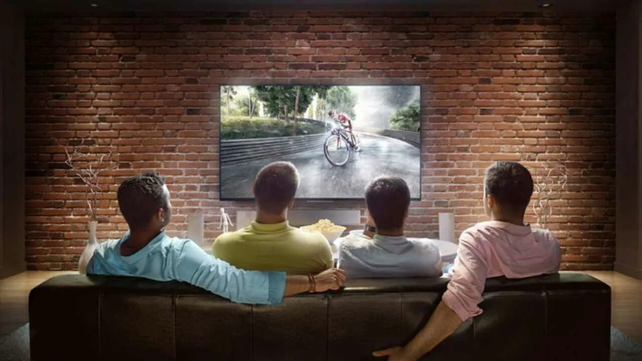 Телевизор friends. Watch TV. People watch TV Сток. Family watching TV from back.