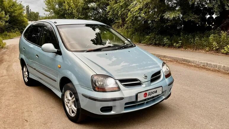 Nissan Tino 2001 в Барнауле, цена 237тысяч р., 1.8 литра, передний привод, Алтай
