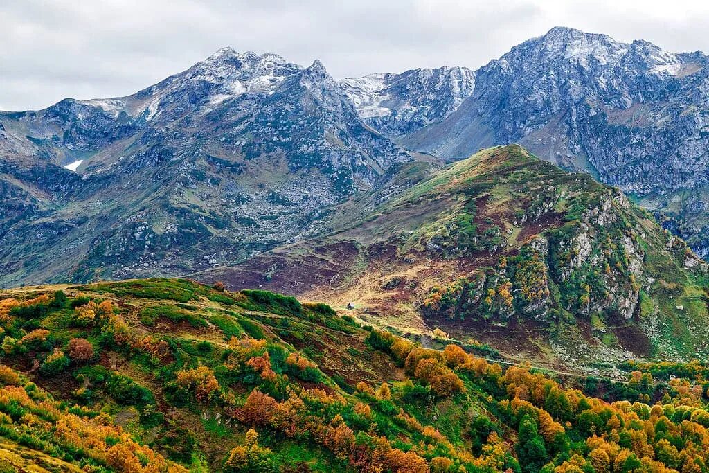 Перевал пыв. Гора пыв. Перевал пыв абхазия. Гора пыв абхазия. Перевал пыв абхазия.