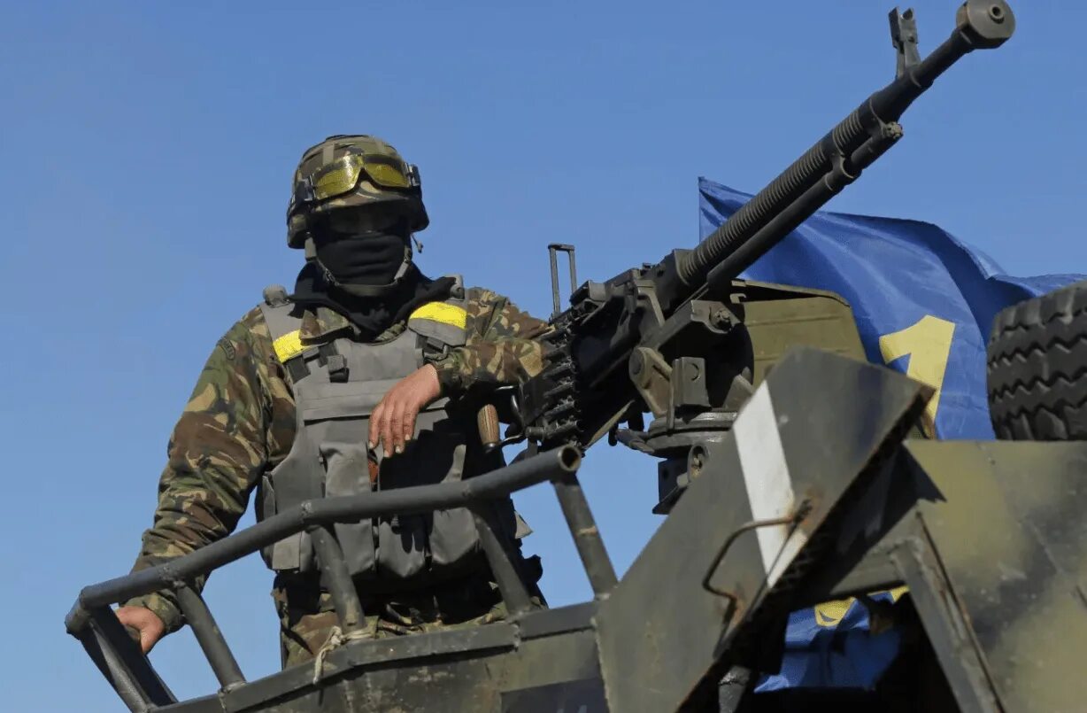 Украина страдает. Украинские военные. Украинские войска.