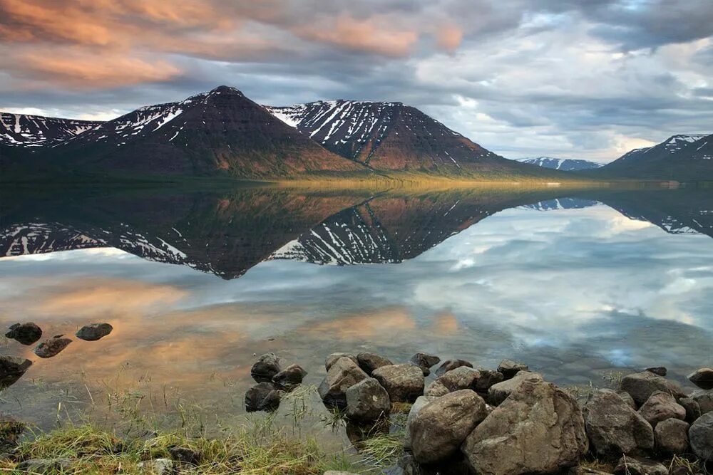 Озеро лама плато Путорана. Озеро лама Красноярский край. Озеро лама Норильск. Озеро лама Норильск фото.