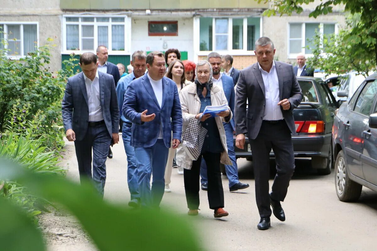 Мичуринские новости сегодня. Мичуринские новости сегодня. Глава мичуринска оценил благоустройство дворов. Мичуринские новости. Мичуринские новости сегодня.