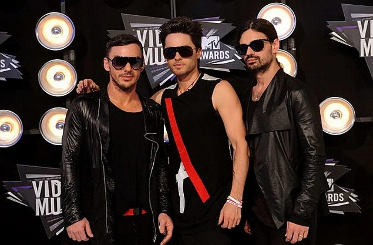 30 seconds to mars лето. Джаред лето 30 seconds to mars. группа thirty seconds to mars джаред лето. tomo milicevic shannon leto jared leto. шеннон лето 2014.