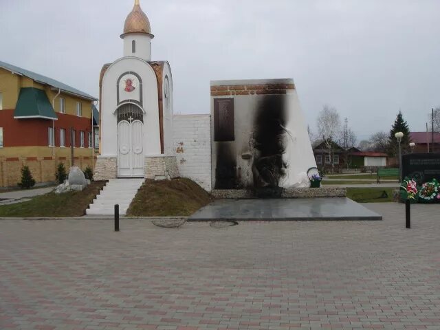 Посёлок Боровский Тюменской области. Достопримечательности поселка Боровский. Боровский Тюменская область памятник. Тюмень поселок Боровский. П боровский тюменский район