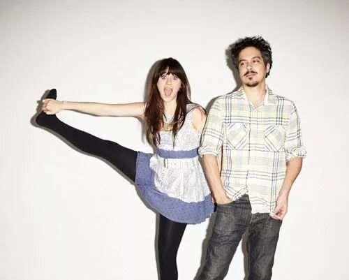 She фото. Марлен кнаус. She and him кафе усачева 2. Алана блум 3 сезон. Зоуи бакман.