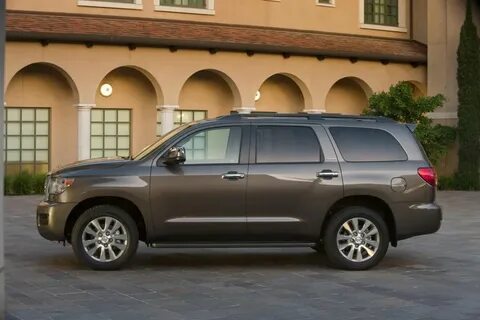 Toyota sequoia поколения