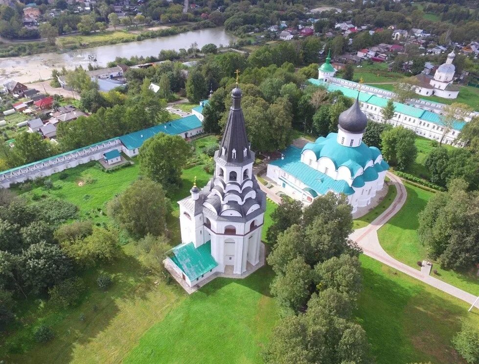 Монастырь в александрове. Александровская Слобода Александров Владимирская область. Александровская Слобода Успенский монастырь. Александровская Слобода город Александров. Монастырь в Александрове Владимирской области.