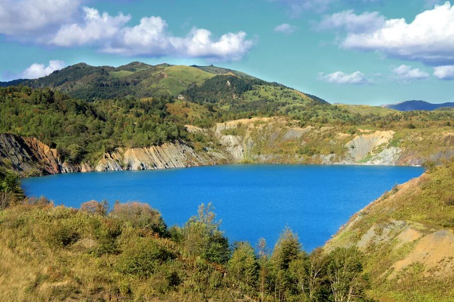 голубые озера сахалин. лагуна буссе сахалин. голубые озера сахалин новиково. озеро тунайча сахалинская область. озера сахалина.