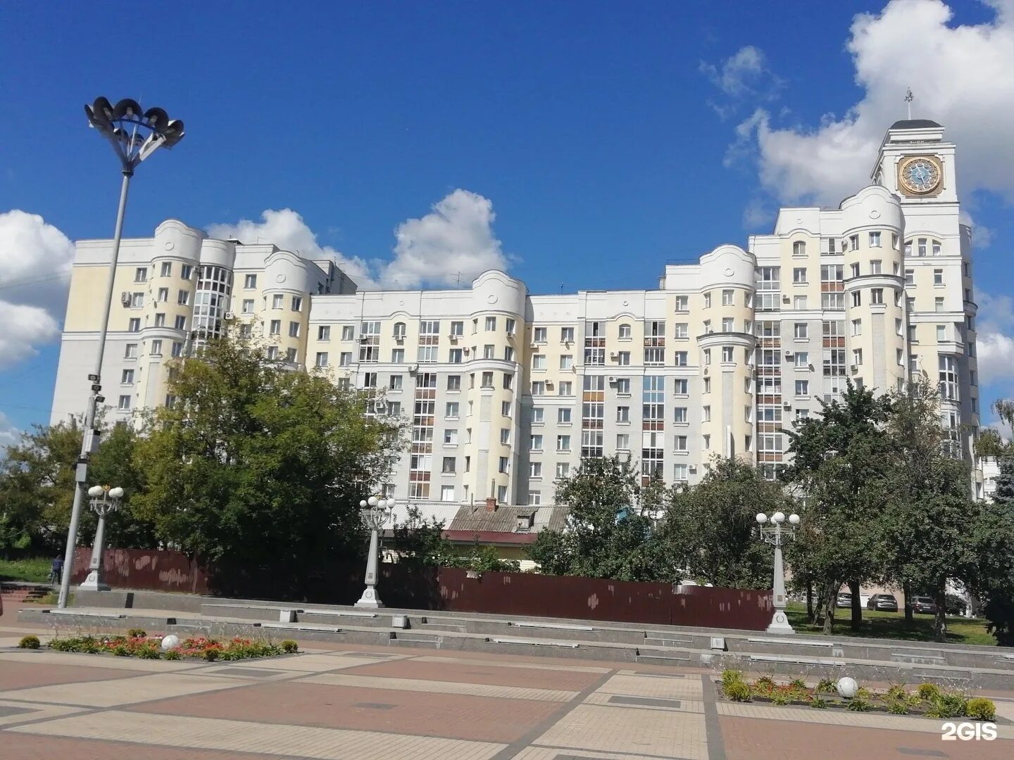 Пл брянск. Площадь Партизан Брянск. Площадь Партизан дом 1. Площадь Партизан дом 1 Брянск. Площадь Партизан 4 Брянск.