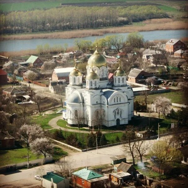 Краснодарский край динской район украинское. Свято Вознесенский храм станица Пластуновская. Станица Пластуновская храм Вознесения Господня. Станица Пластуновская Краснодарский край храм Вознесения Господня. Станица Пластуновская Краснодарский край Церковь.