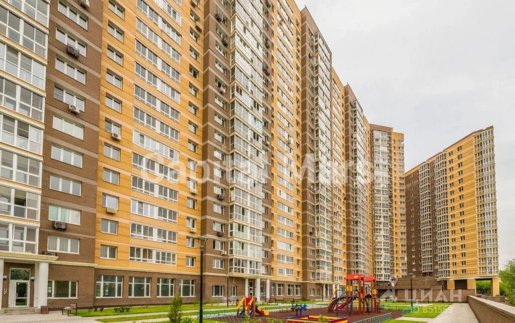Озерная дом 7. Озерная 11 москва. озерная 13 москва. озерная дом 35 москва. москва озерная 25.