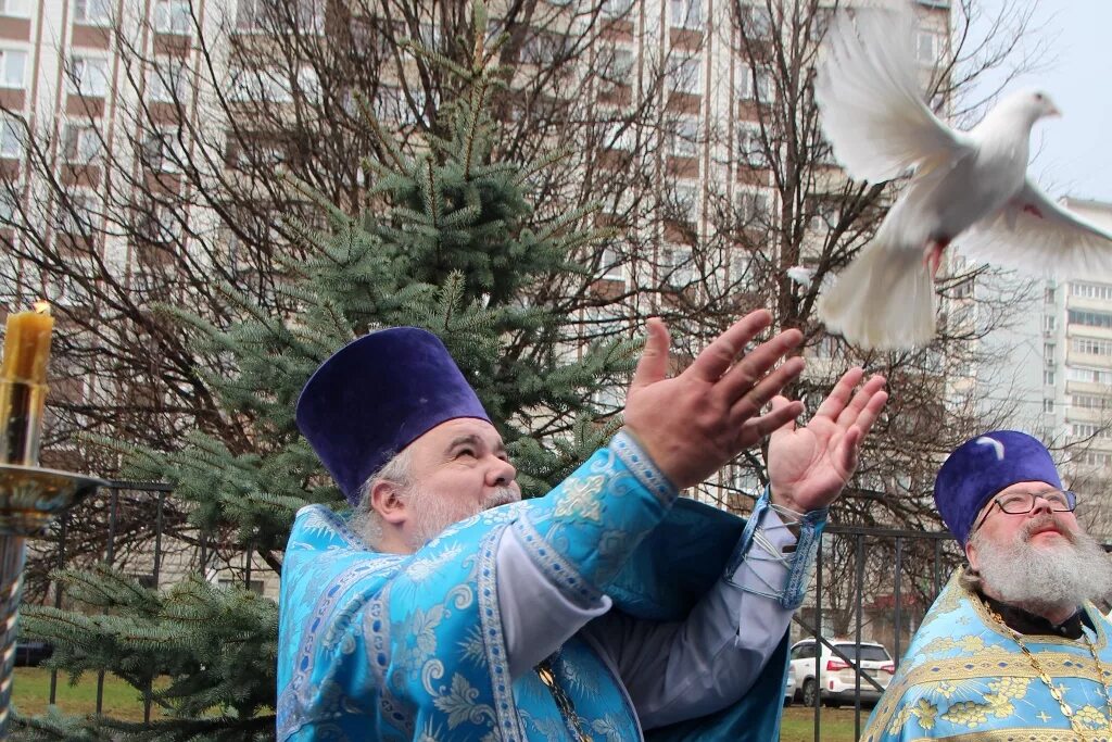 Служба на благовещение пресвятой богородицы 2024. Благовещение Троицы. Храм Благовещения Пресвятой Богородицы Котовск. Благовещение народный праздник. С Благовещением Пресвятой Богородицы.