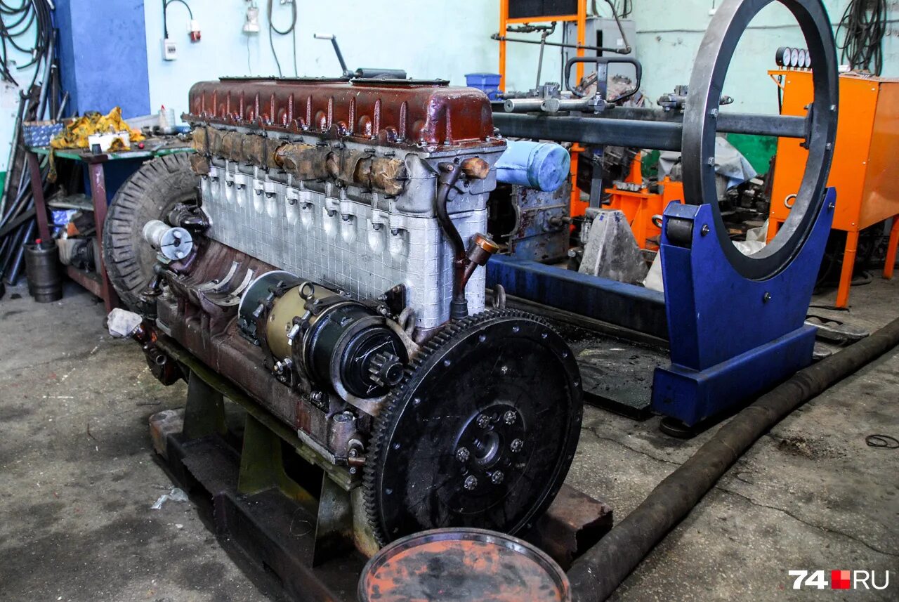 V12 дизель Советский мотор. Дизель Генератор 75 КВТ 6 цилиндровый рядный двигатель. Дизель в12. Танковый двигатель 6 цилиндровый рядный.
