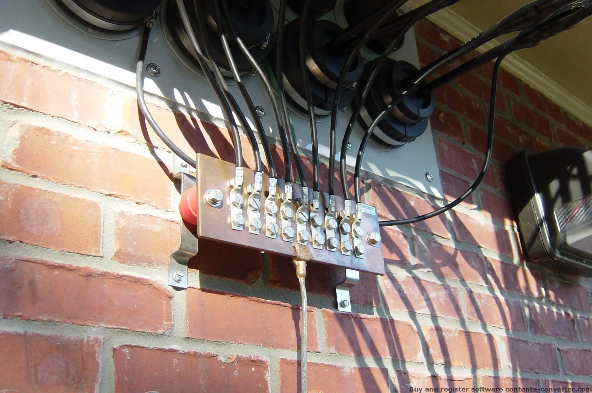 шина заземления iek 10x3. главная заземляющая шина пуэ. главная шина заземления гзш. монтаж шины заземления. монтаж шины заземления.