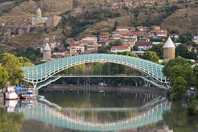 Мост в грузии. Мост Метехи в Тбилиси.