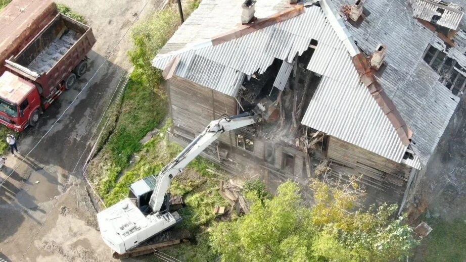 Бараки на проспекте 60 лет октября Хабаровск. Аварийный дом. Переселение из аварийного жилья. Расселение аварийных домов. Расселение проспекта