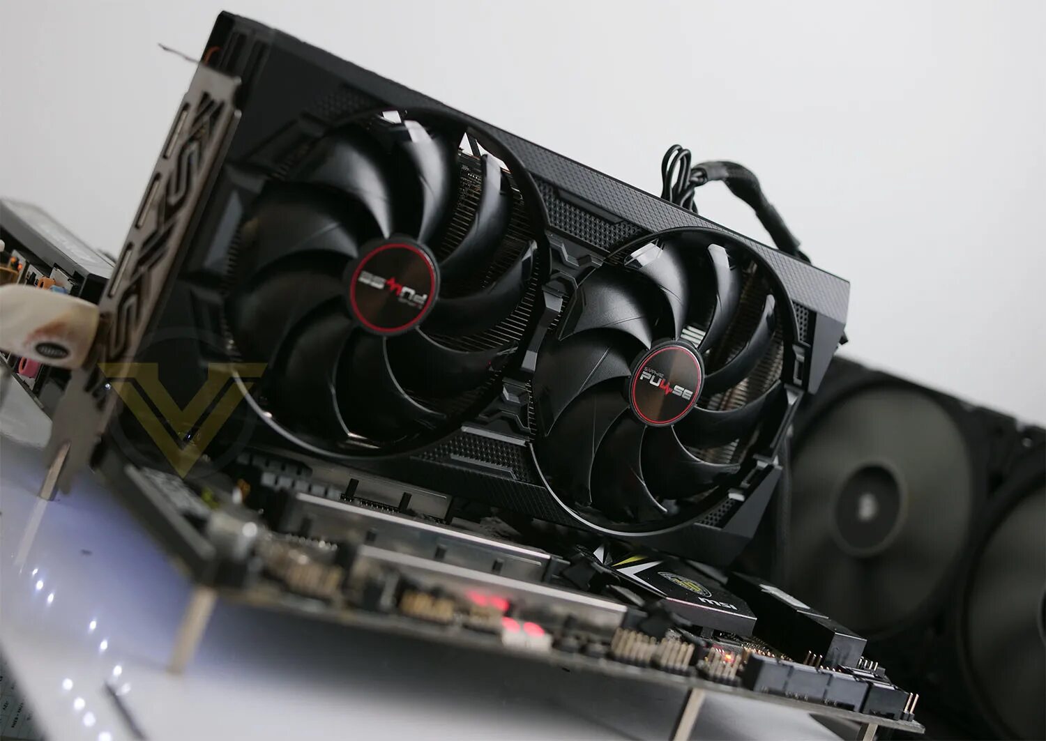 Sapphire radeon rx 7600 pulse gaming oc. RX 5500 XT Pulse. RX 5500 XT Sapphire. Radeon RX 5500 XT. Sapphire Pulse Radeon RX 5500 XT.