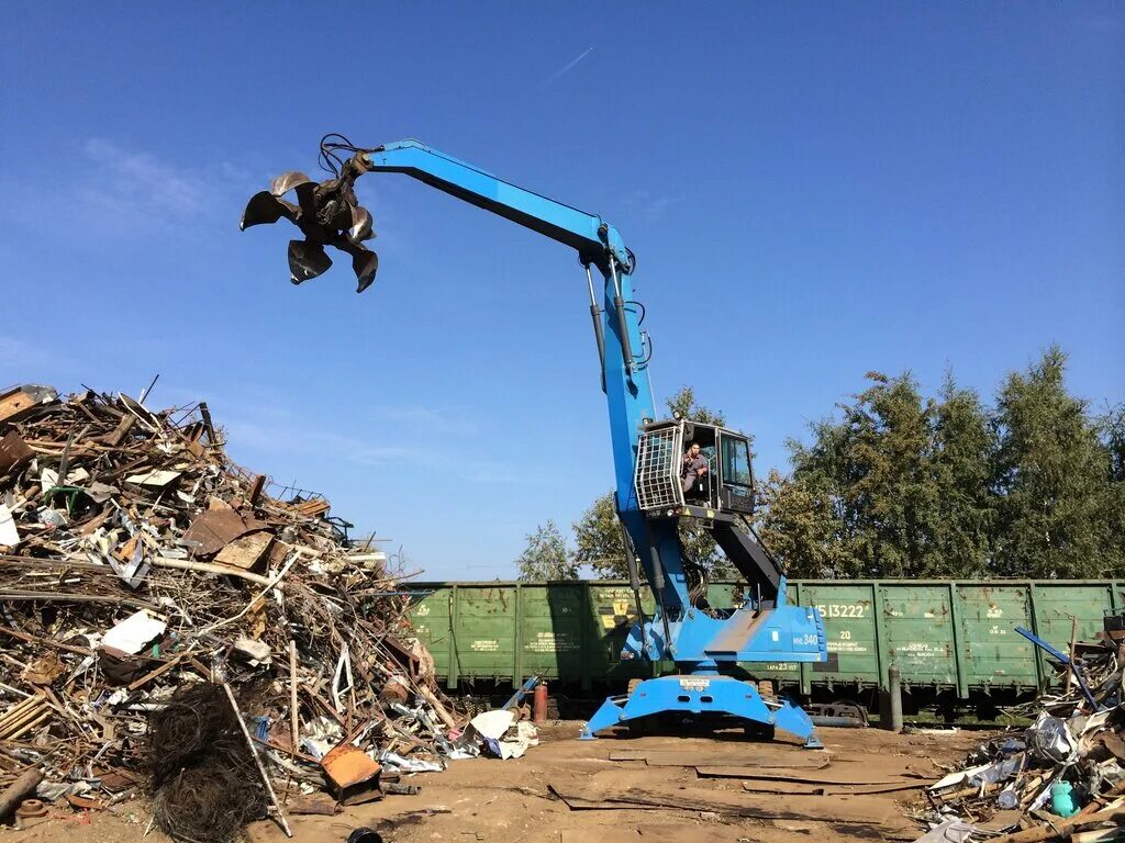 Прием металлолома msk metallolom. Прием металлолома. Склад металлолома. Прием металлолома. Черный металлолом.