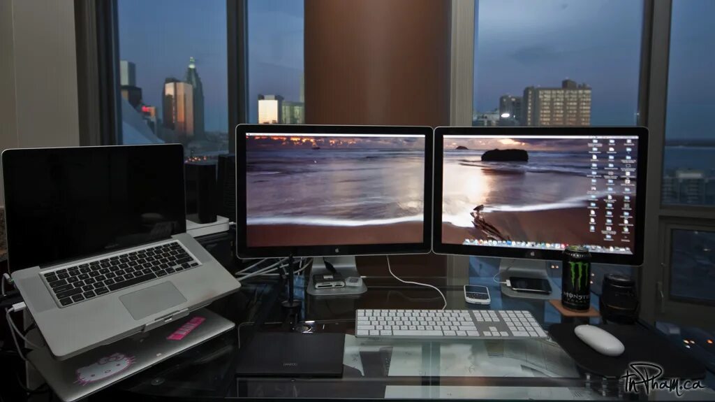 Можно ли использовать второй ноутбук как монитор. Macbook pro 2 монитора. mac mini 2025 монитор 2к. mac pro setup. macbook pro 14 dual monitor.